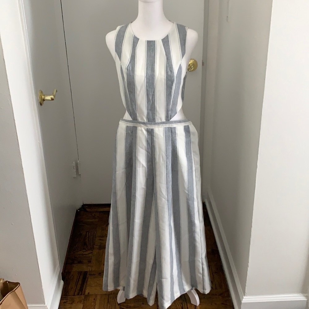 White and blue striped jumper